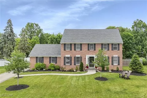 32304 Acacia Ct, Avon Lake, OH 44012