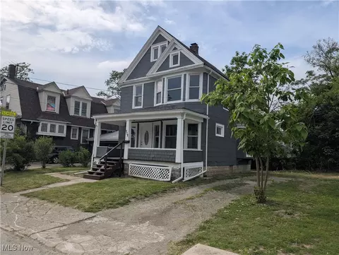 908 W 8th St, Lorain, OH 44052
