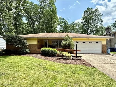1109 Roseway Ave SE, Warren, OH 44484