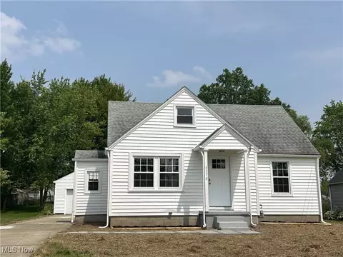 4570 N Leavitt Rd NW, Warren, OH 44485