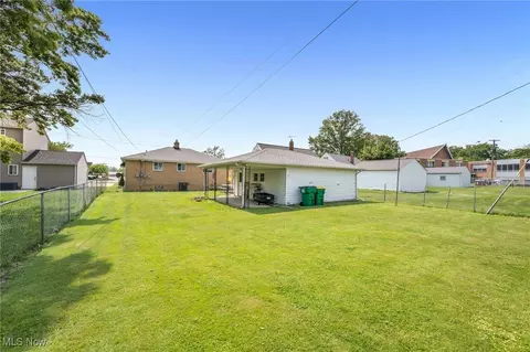 233 E 305th St, Willowick, OH 44095 photo 20