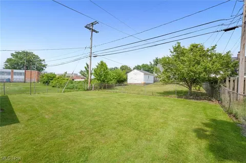 233 E 305th St, Willowick, OH 44095 photo 21