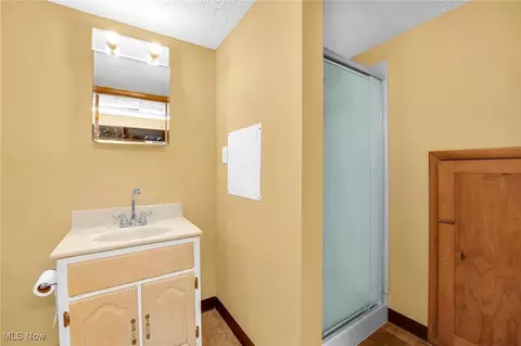 233 E 305th St, Willowick, OH 44095 photo 19