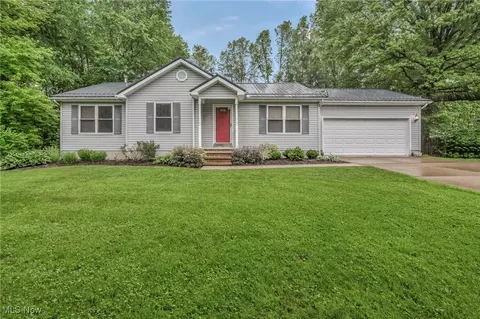 44 Leffingwell Dr, Orwell, OH 44076