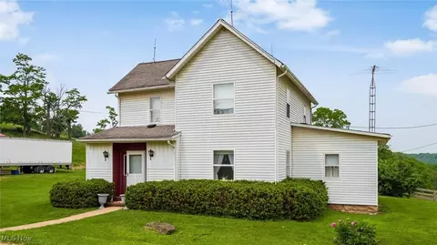 Exterior - 73117 Deck Rd, Freeport, OH 43973 photo 2 of 9