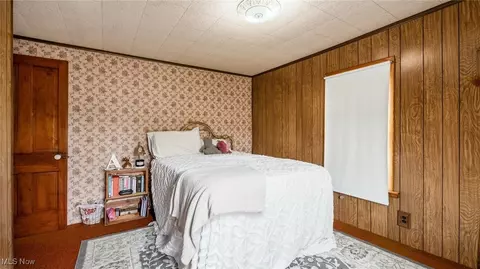 Bedroom - 73117 Deck Rd, Freeport, OH 43973 photo 2 of 7