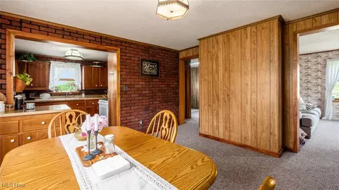 Entry Way - 73117 Deck Rd, Freeport, OH 43973 photo 2 of 6