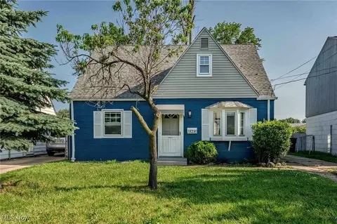 18216 Rockland Ave, Cleveland, OH 44135