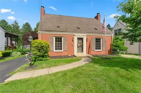 323 Christian Ave, Hubbard, OH 44425