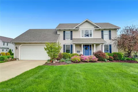 10394 Golden Ridge Dr, Wadsworth, OH 44281