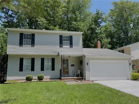 403 Riverdale Dr, Eastlake, OH 44095
