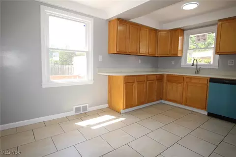 Kitchen - 230 E 242nd St, Euclid, OH 44123 photo 2 of 2
