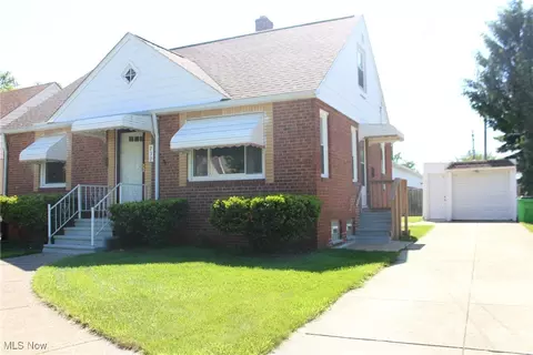 Exterior - 230 E 242nd St, Euclid, OH 44123 photo 2 of 8