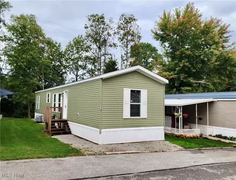 8323 Eagle Rd #18, Kirtland, OH 44094