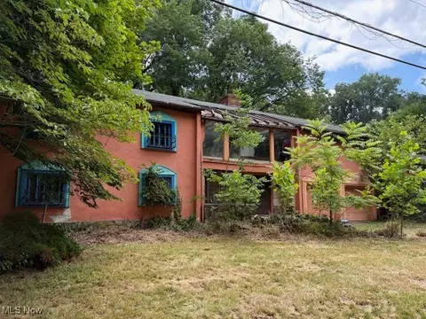 6270 Washington St, Ravenna, OH 44266