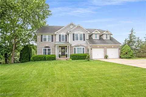 620 Waverly Cir, Copley, OH 44321