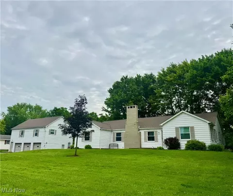 1803 Stillwagon Rd, Warren, OH 44484