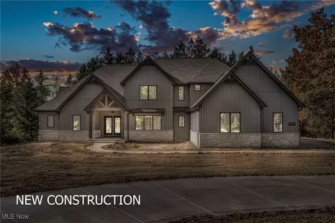 35 Hopewell Trl, Moreland Hills, OH 44022