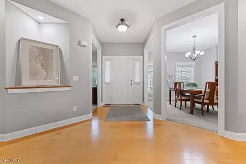 369 Eldridge, Aurora, OH 44202 photo 4