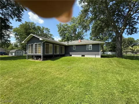 3726 Silvieus St, Ashtabula, OH 44004 photo 4