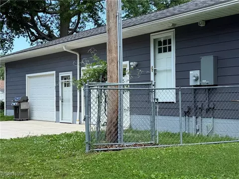 3726 Silvieus St, Ashtabula, OH 44004 photo 3