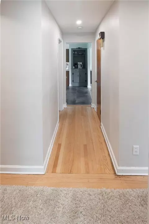 Entry Way - 320 Brookfield Ave, Boardman, OH 44512 photo 7 of 7