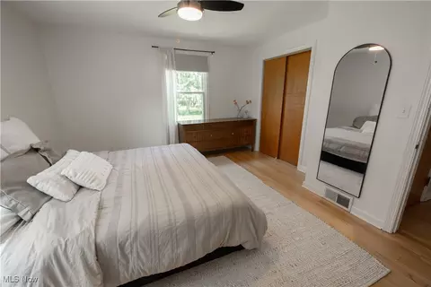 Bedroom - 320 Brookfield Ave, Boardman, OH 44512 photo 2 of 4