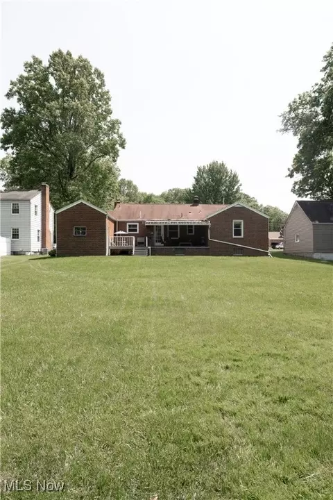 Exterior - 320 Brookfield Ave, Boardman, OH 44512 photo 4 of 4
