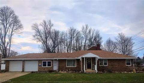 4376 22nd St NW, Canton, OH 44708