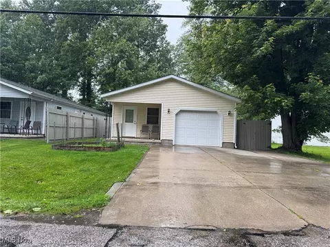 889 Bellvue Dr, Painesville, OH 44077