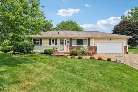 4623 Bliss Dr, Norton, OH 44203