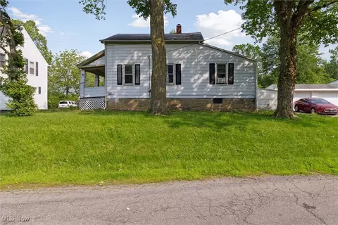 80 Egbert Rd, Bedford, OH 44146