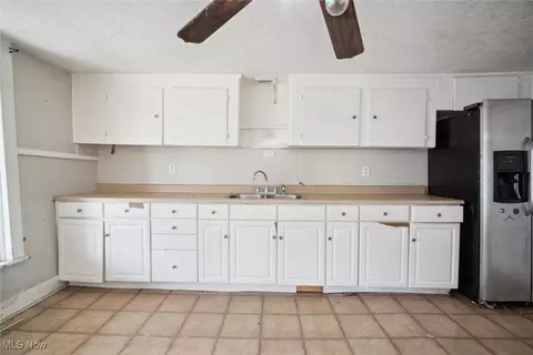 80 Egbert Rd, Bedford, OH 44146 photo 6
