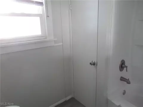 1053 Eaglewood Dr, Willoughby, OH 44094 photo 15