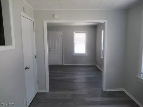 1053 Eaglewood Dr, Willoughby, OH 44094 photo 7