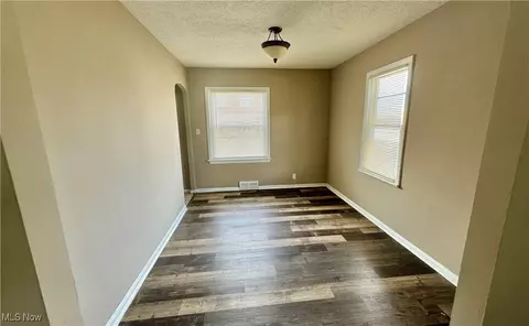 5115 Stanley Ave, Maple Heights, OH 44137 photo 9