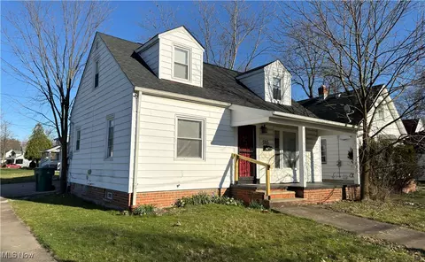 5115 Stanley Ave, Maple Heights, OH 44137