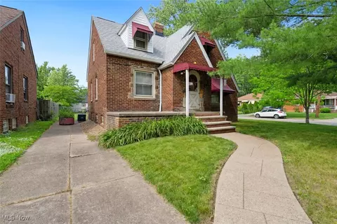 16200 Elsienna Ave, Cleveland, OH 44135