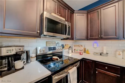 Kitchen - 105 W Spring Dr, Elyria, OH 44035 photo 3 of 4