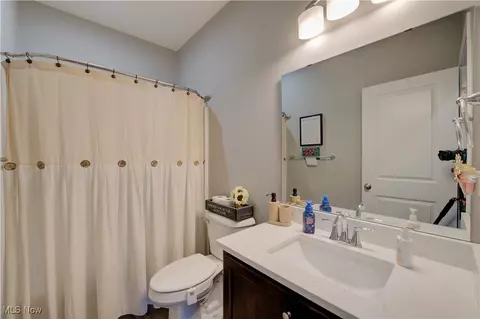Bath - 105 W Spring Dr, Elyria, OH 44035 photo 3 of 3