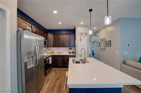 Kitchen - 105 W Spring Dr, Elyria, OH 44035 photo 2 of 4