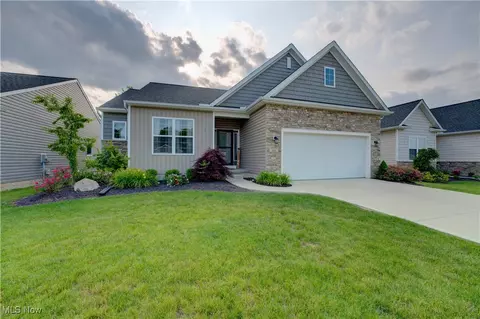 Exterior - 105 W Spring Dr, Elyria, OH 44035 photo 2 of 4