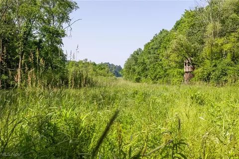 Azalea Road, Dennison, OH 44620