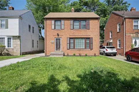 3722 Avalon Rd, Shaker Heights, OH 44120