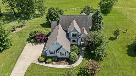 11685 Hosford Rd, Chardon, OH 44024