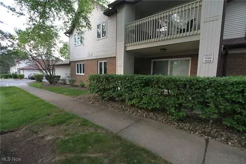 7081 Village Dr, Mentor, OH 44060