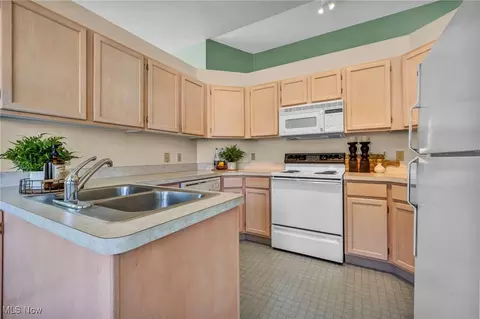 265 Devon Pond, Aurora, OH 44202 photo 8