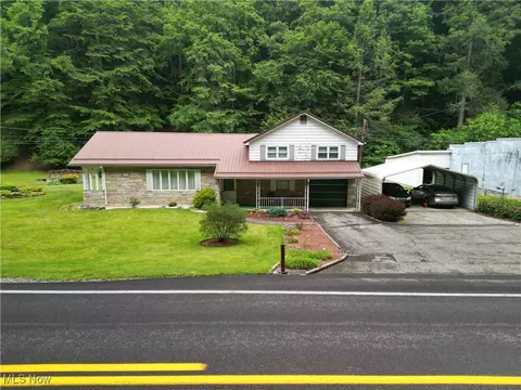 13088 Clay Hwy, Lizemores, WV 25125