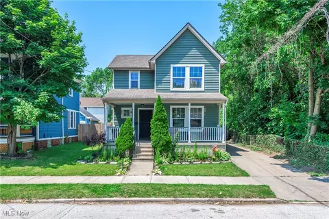 2060 W 41st St, Cleveland, OH 44113