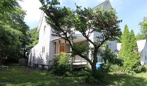 121 E 32nd St, Lorain, OH 44055